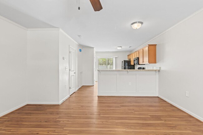 Building Photo - 2BR Townhome Near Camp Lejeune