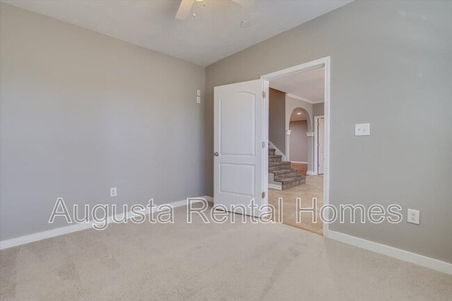 Building Photo - 719 Bonnie Oaks Ln