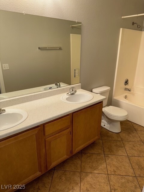 Building Photo - 4932 Royal Lake Ave