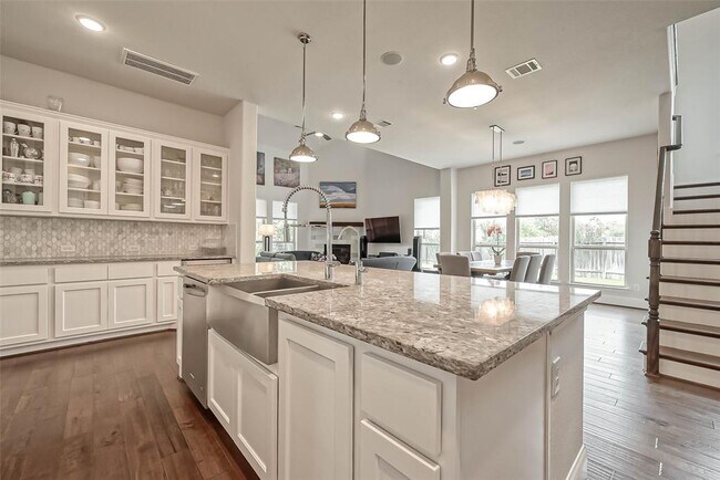 Building Photo - 13306 Stoneleigh Terrace Dr