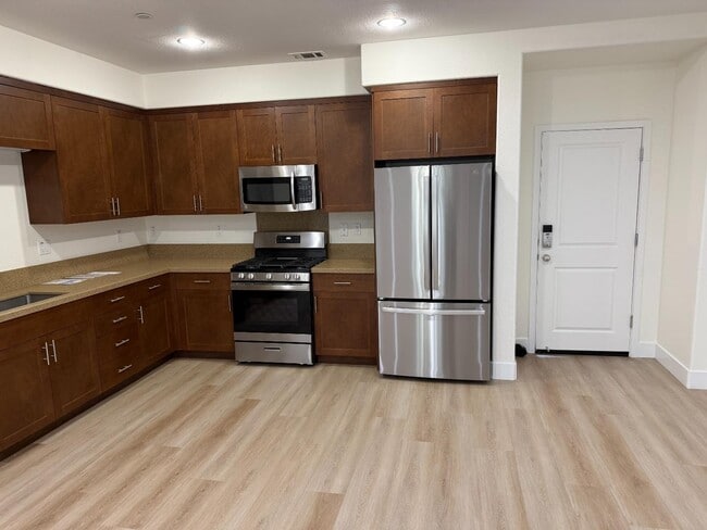 Building Photo - 17075 St Cecilia Ln