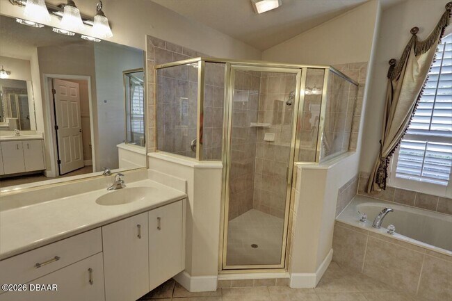 Building Photo - 1207 Hampstead Ln