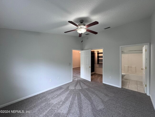 Building Photo - 6985 Ortega Woods Dr