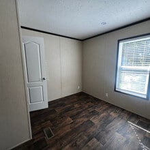 Building Photo - 928 Sharpe Rd