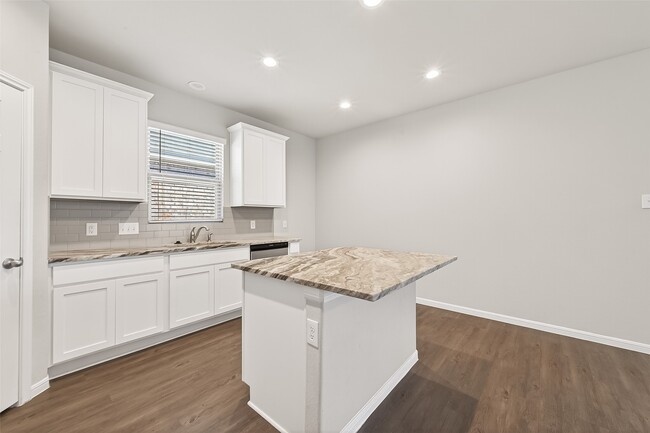 Building Photo - 17727 Chartertree Ln