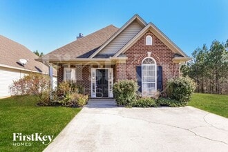 Building Photo - 261 St John Dr