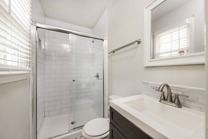 Building Photo - 1301 Yardley Terrace