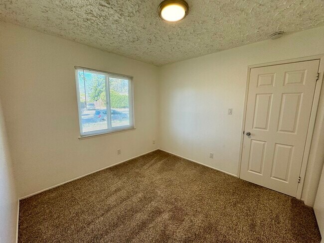 Building Photo - Charming 3-Bedroom Home in North Highlands...