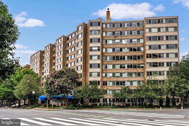 Building Photo - 1330 New Hampshire Ave NW