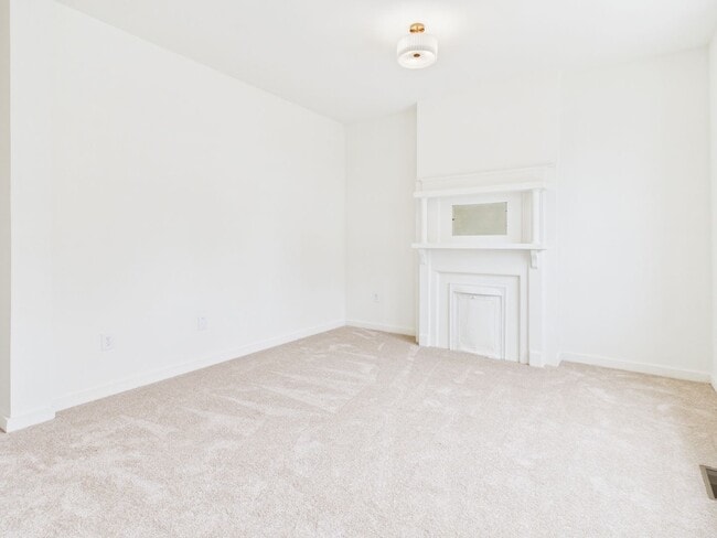 Building Photo - 204 Wellford St