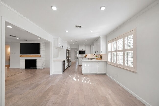 Building Photo - 5315 Rutherglenn Dr