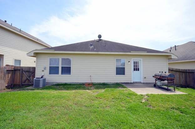 Building Photo - 8707 Farm Ridge Ln
