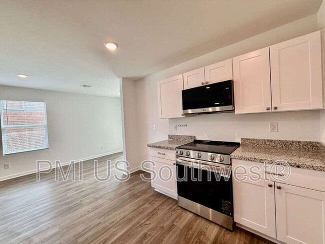 Building Photo - 2580 View Way