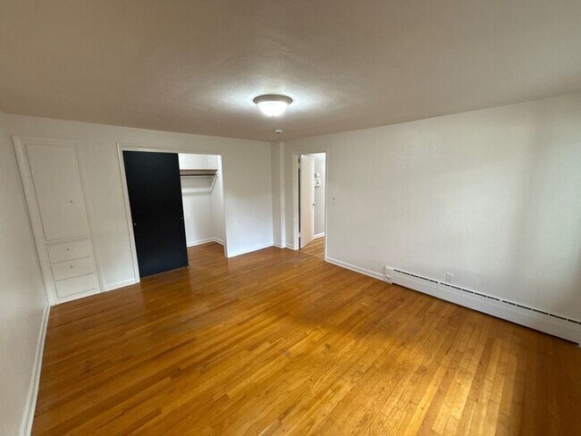 Building Photo - 1740 Glen Creek Rd NW