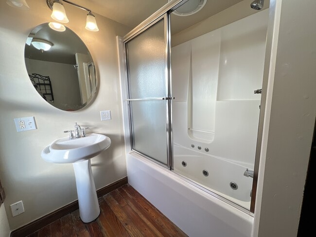 Building Photo - 2268 White St