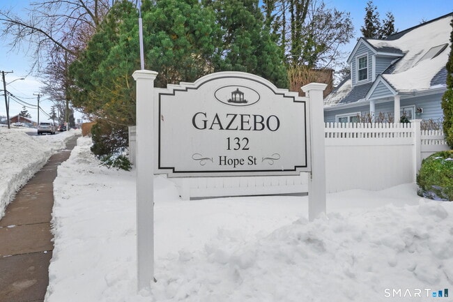 Building Photo - 132 Hope St