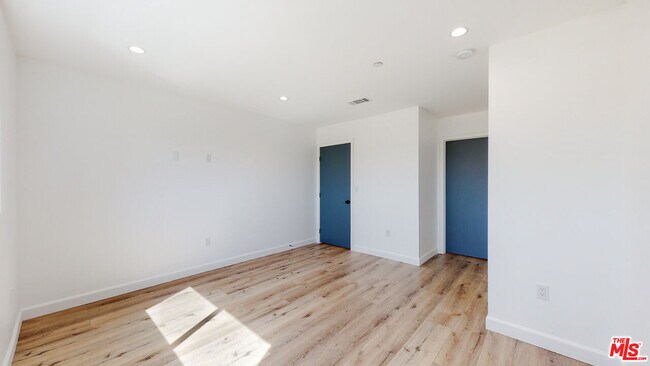 Building Photo - 2304 Hauser Blvd