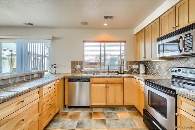 Building Photo - 20721 E 40th Ave