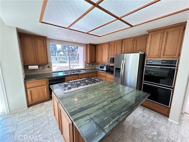 Building Photo - 8132 E Hillsdale Dr