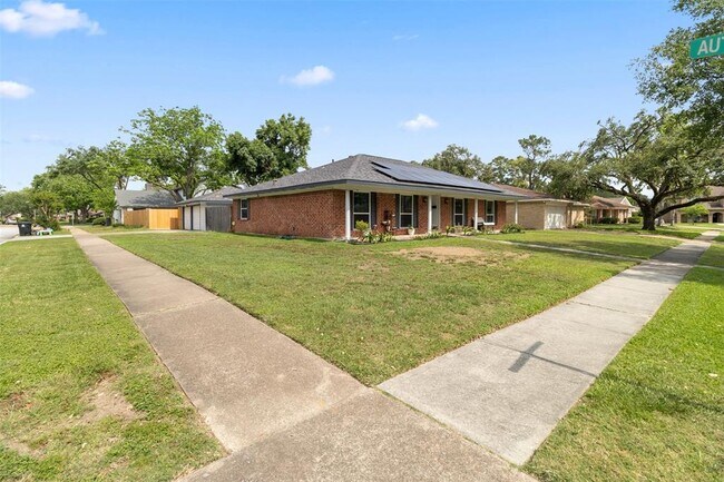 Building Photo - 5842 Silver Frst Dr