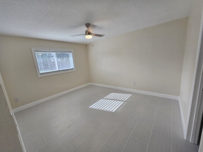 Building Photo - 414 Sandpiper Ridge Dr