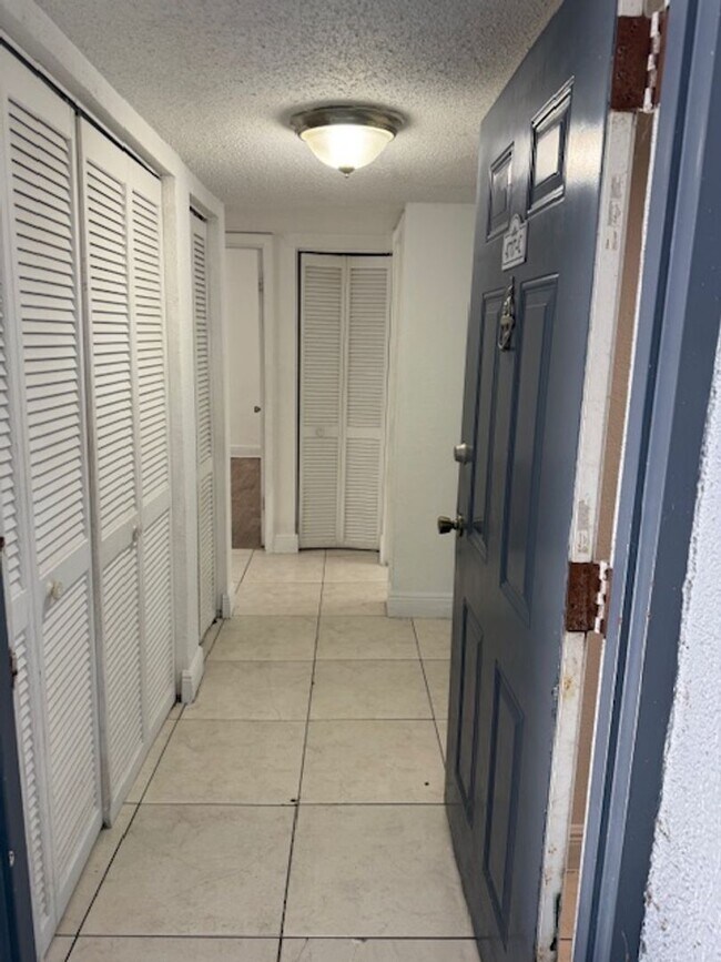 Building Photo - Two bedroom Two bath Condo