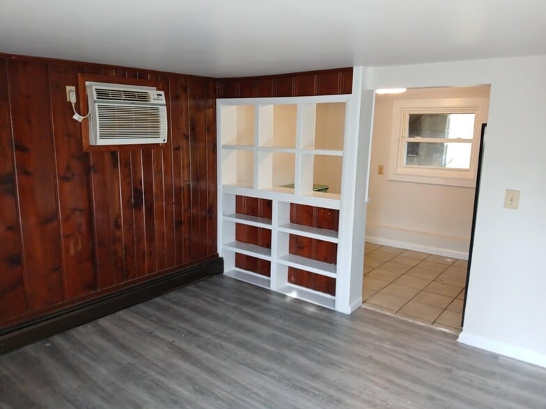 Building Photo - 5 Springfield Rd