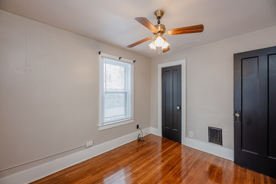 Building Photo - 57 Anthony St