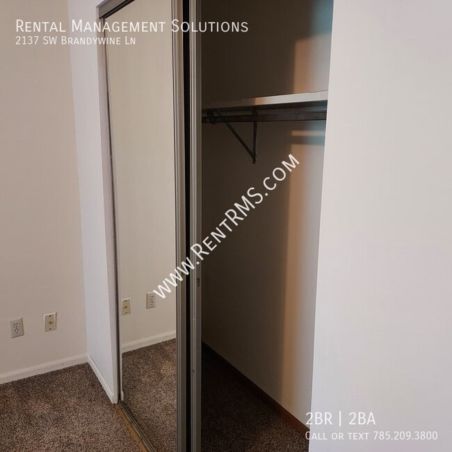 Building Photo - 2137 SW Brandywine Ln