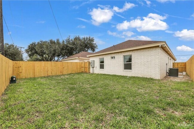 Building Photo - 1316 N McColl Rd