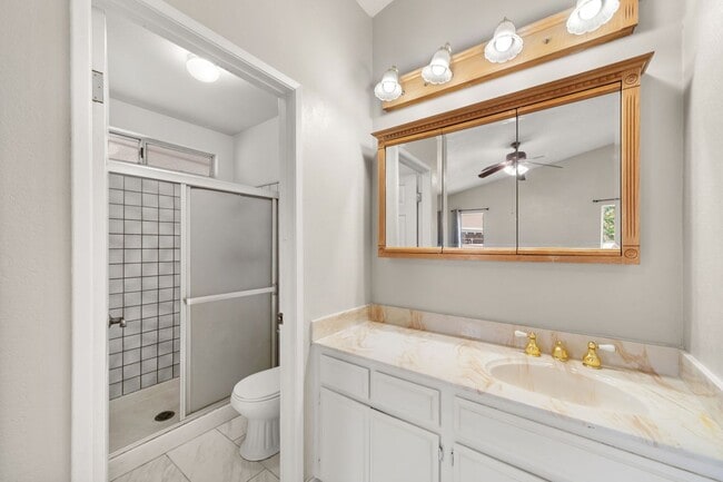 Building Photo - Beautiful large corner lot