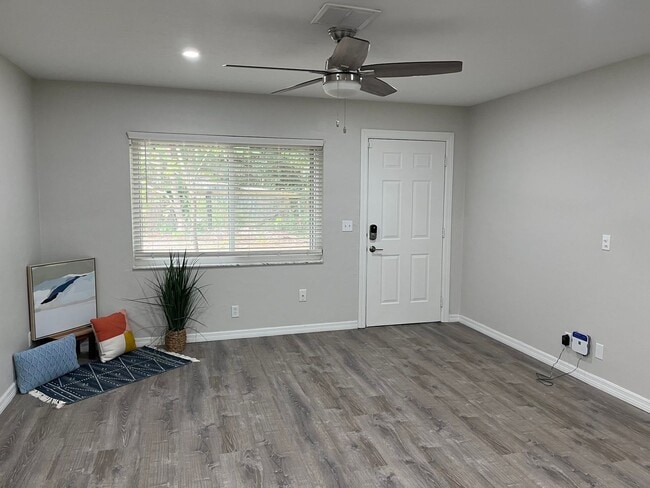 Interior Photo - Rosemere Flats