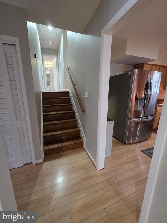 Building Photo - 8140 Drayton Ln