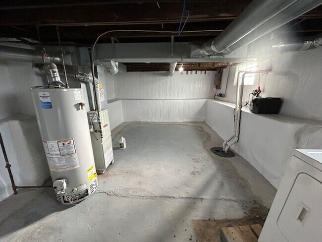 Building Photo - 2 Bed- 1 Bath Single Family Home in Elyria