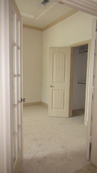 Building Photo - 6783 San Fernando