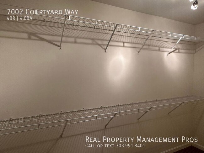 Building Photo - 7002 Courtyard Way