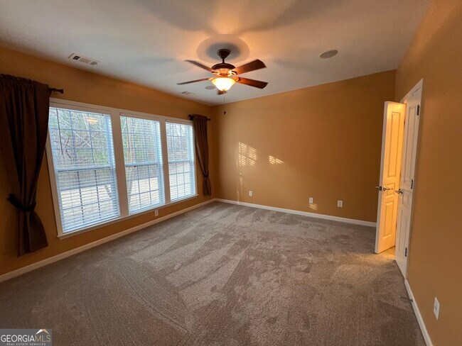 Building Photo - 130 Magic Lily Dr