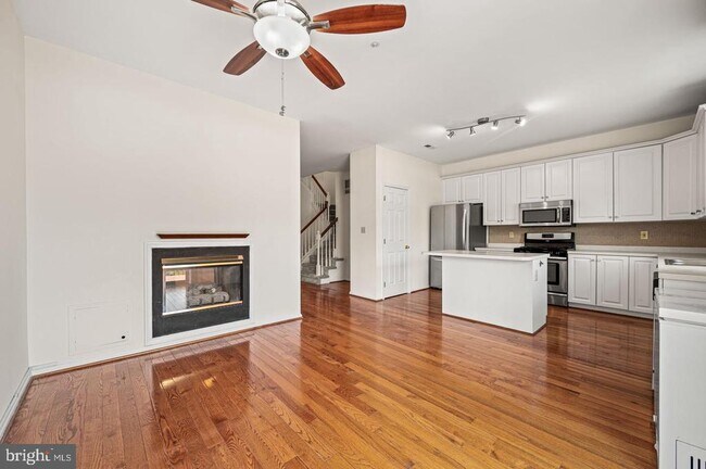 Building Photo - 713 Whitetail Cir