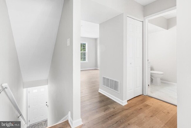 Building Photo - 238 E Gay St