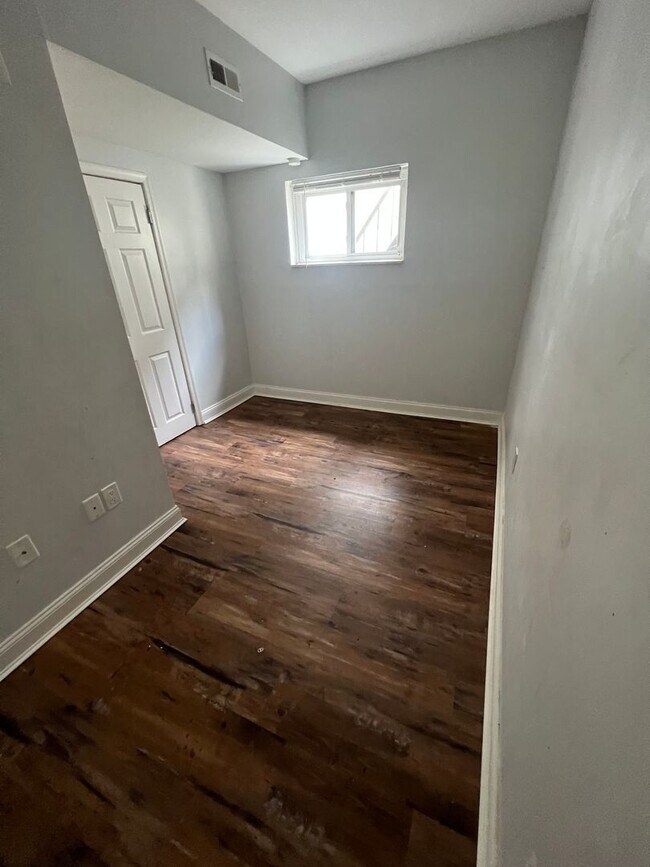 Interior Photo - The Bridgewater