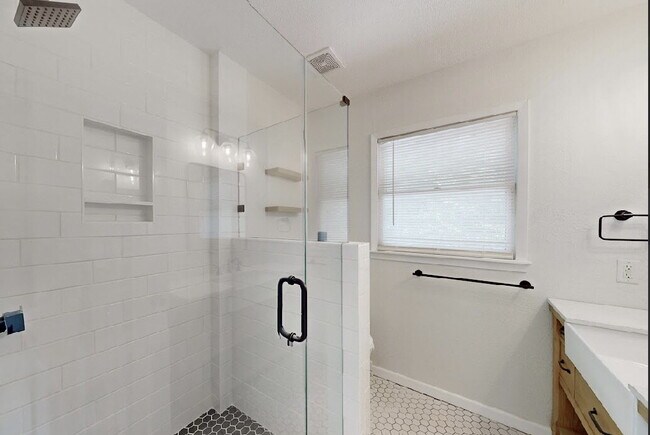 Building Photo - Completely Updated Historic Bryan Charmer with Modern Finishes & Timeless 1935 Character
