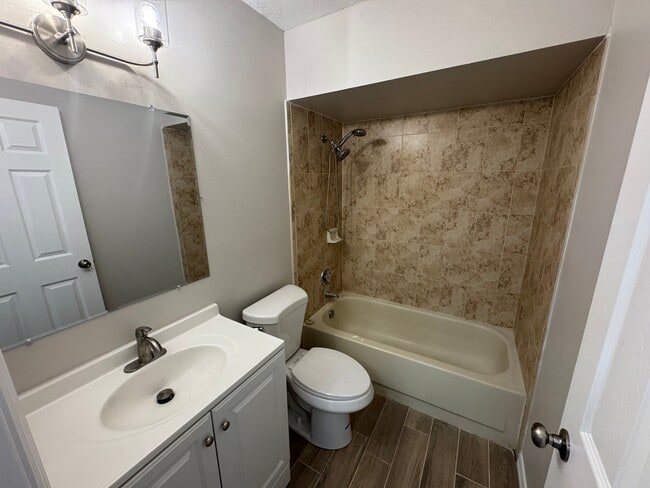 Building Photo - 21514 Campbell Dr