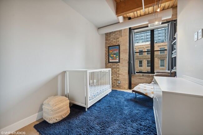 Building Photo - 375 W Erie St