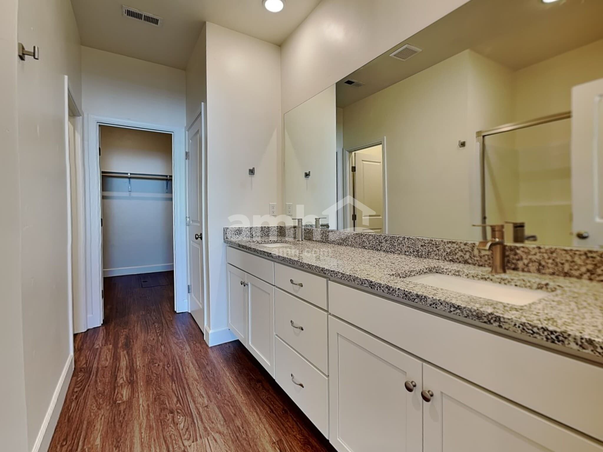 Building Photo - 5124 W Milliron Dr