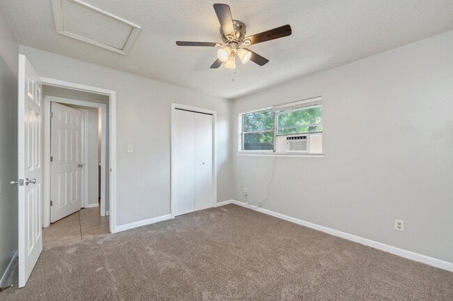 Building Photo - 29 Cape Dr NW