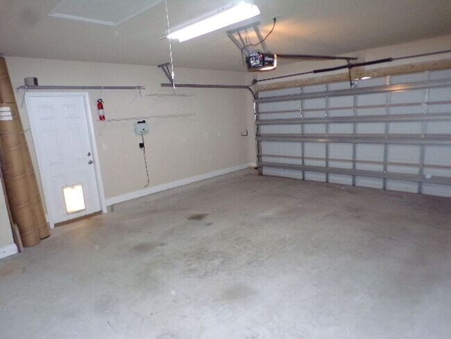 Building Photo - 5555 Hannah Street