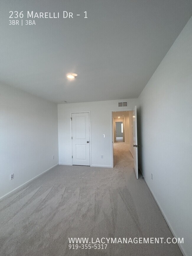 Building Photo - 236 Marelli Dr