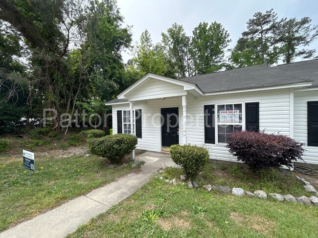 Building Photo - 1839 Horseshoe Dr