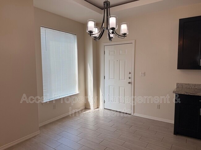 Building Photo - 209 Teak Dr