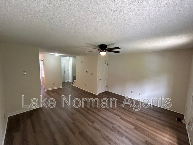 Building Photo - 4709 Grassy Creek Rd